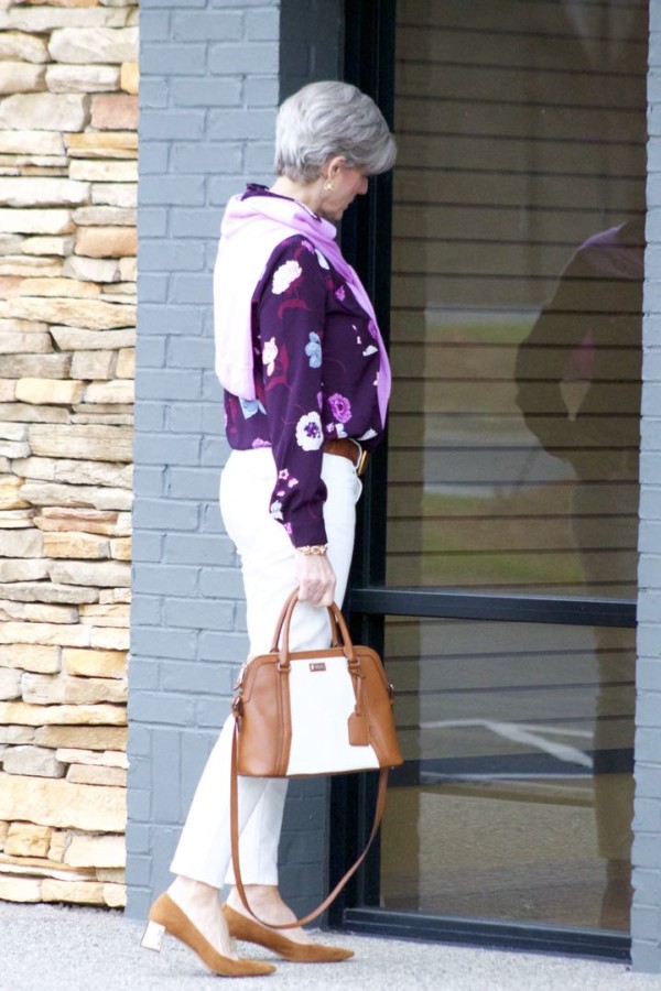 everlane ecru denim, ann taylor floral blouse, j.crew italian cashmere sweater, ann taylor suede pumps, ralph lauren belt, ralph lauren handbag