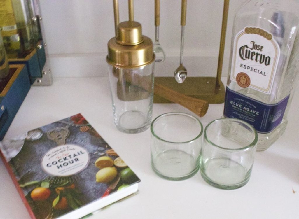 how to set up a bar