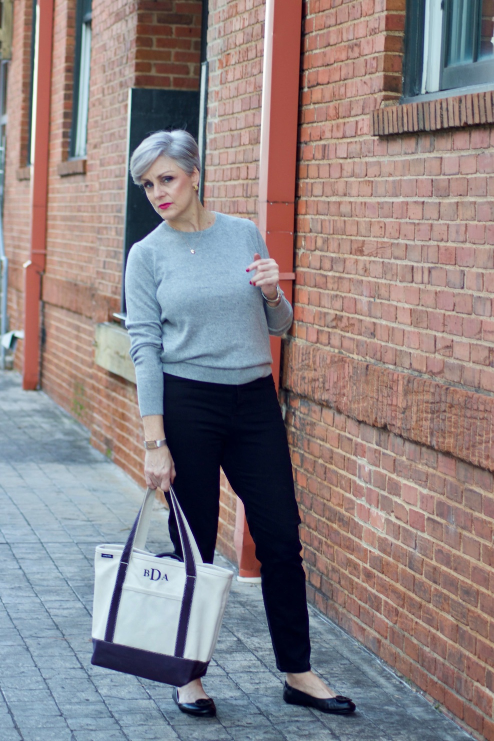grey crewneck sweater