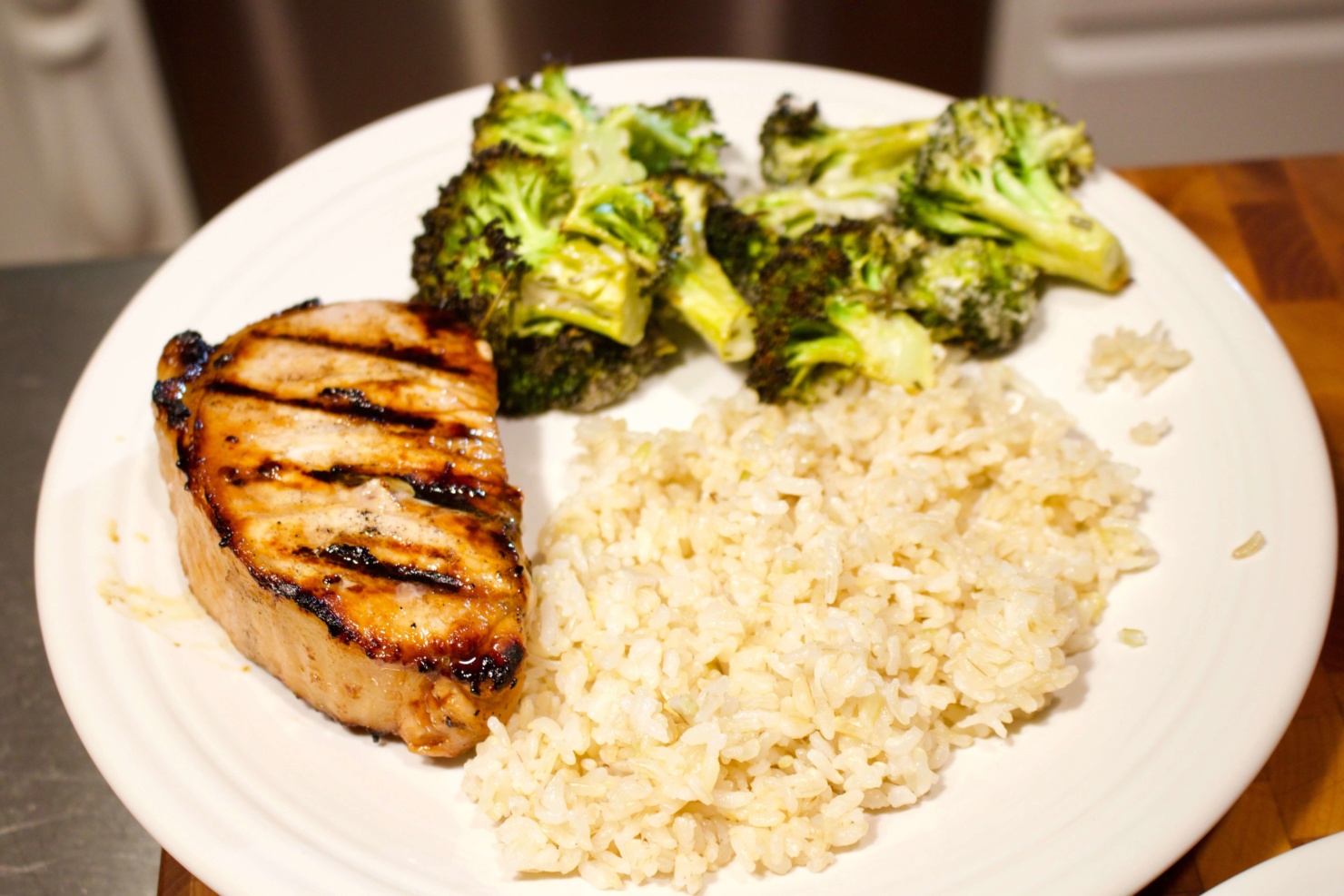 honey glazed pork chops, charred broccoli & rosemary aioli