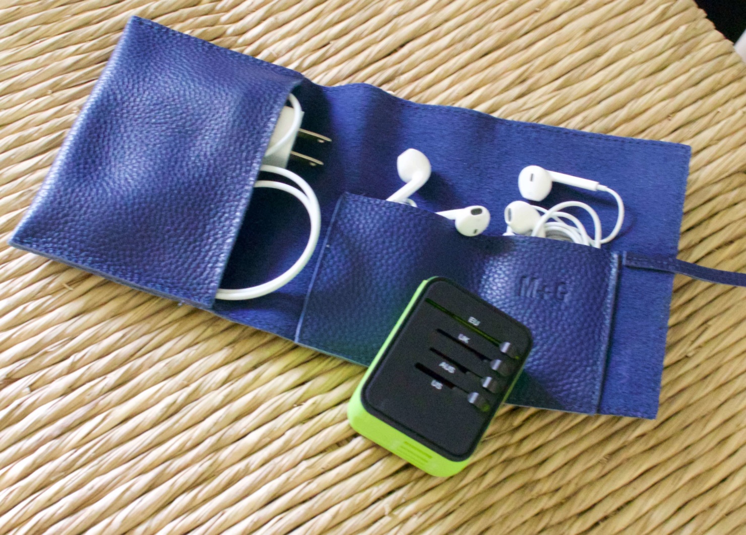 leather charger roll up