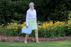 summer style with a lemon print skirt