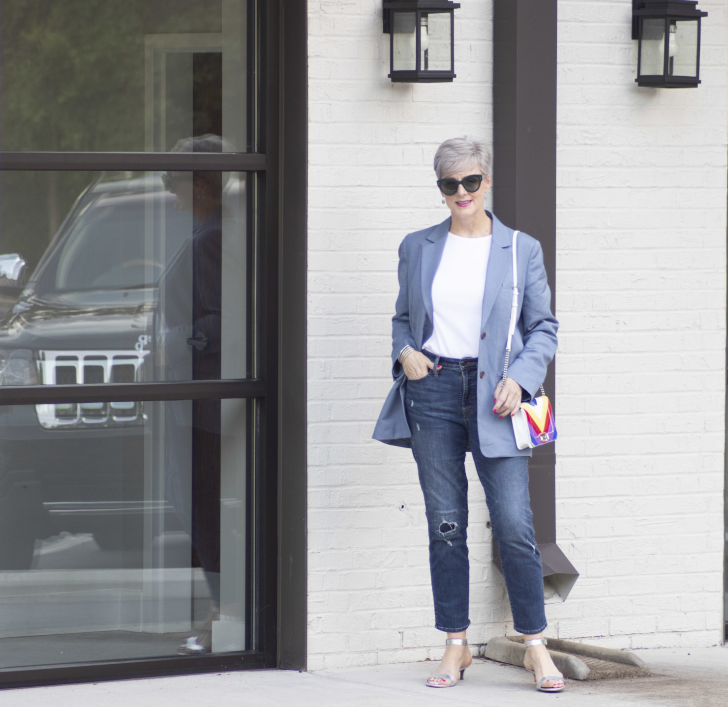 blue linen blazer, white tee, and blue jeans