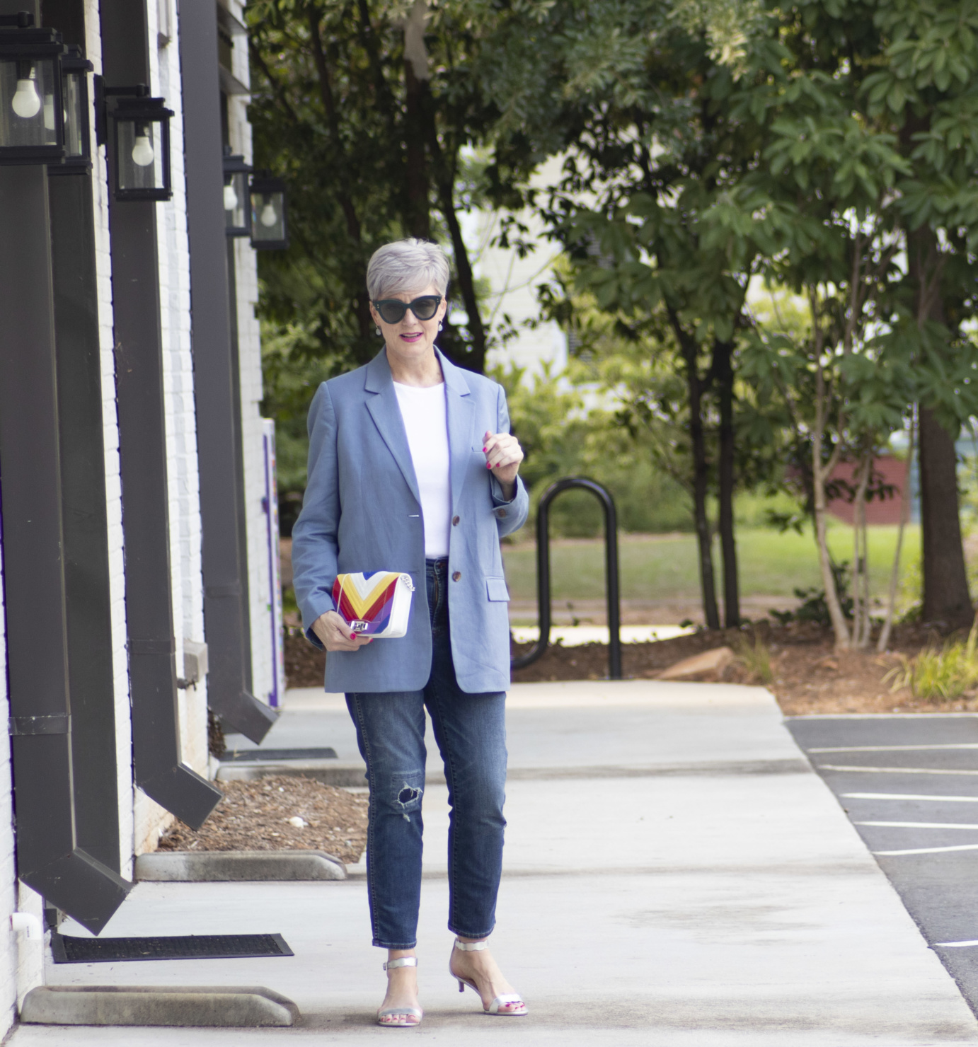 blue linen blazer, white tee, and blue jeans