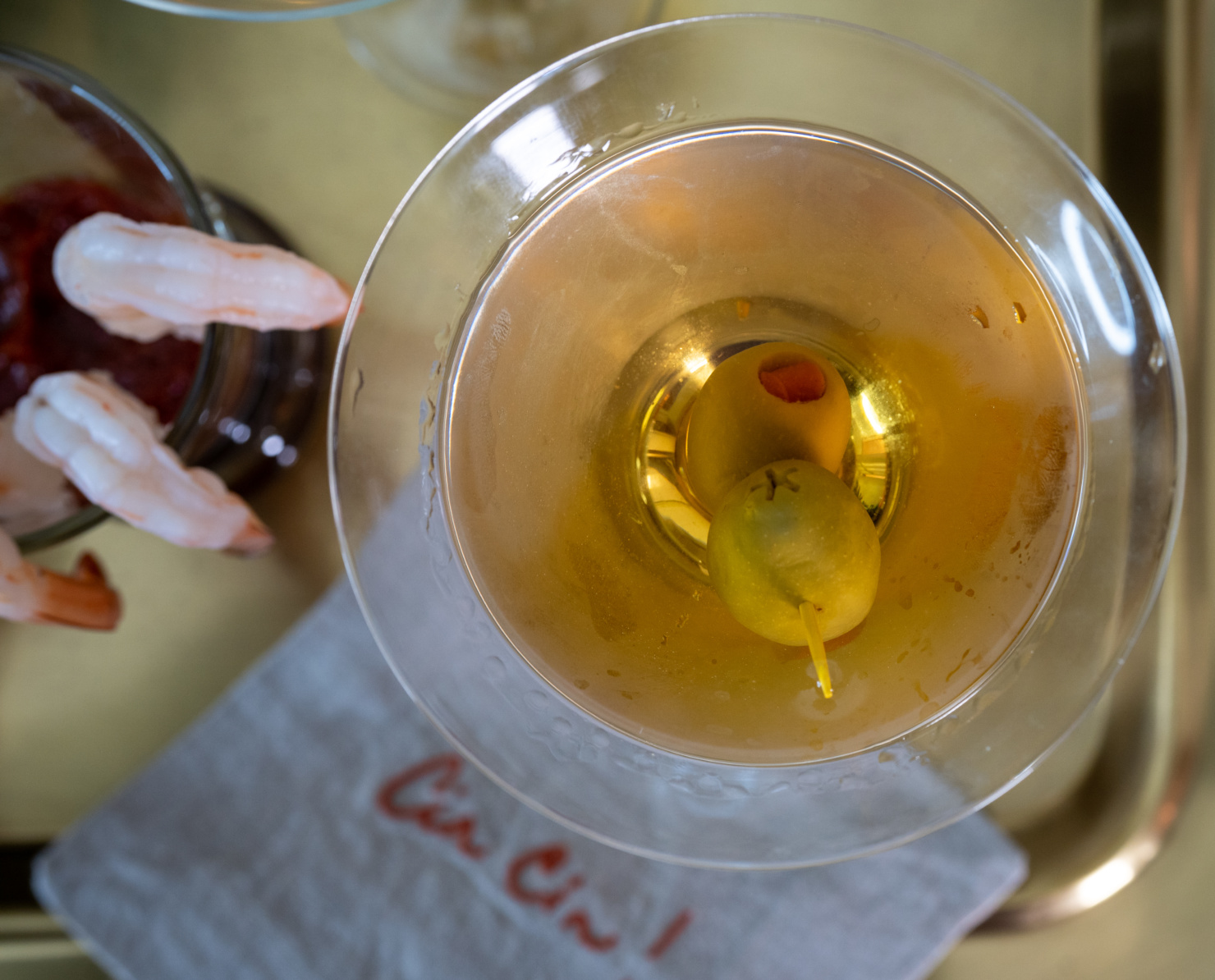 dirty gin martini