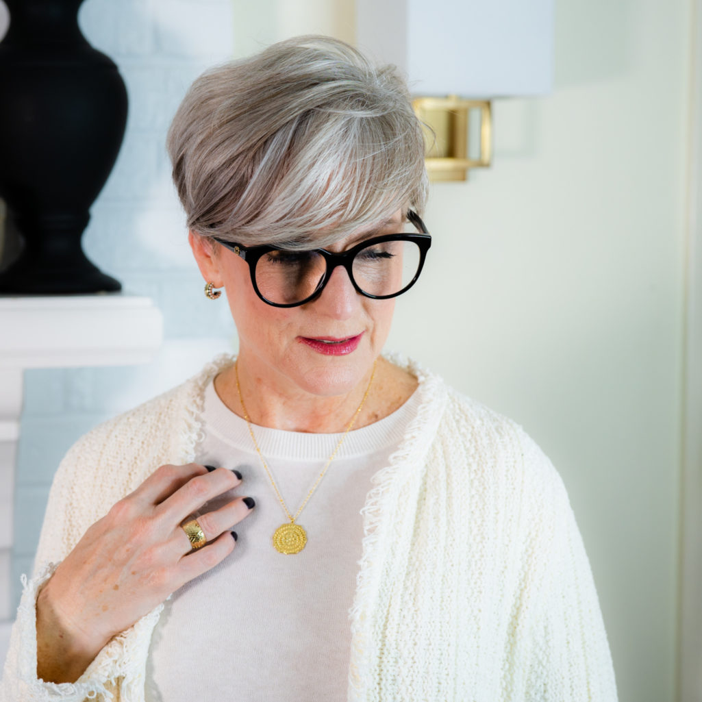 Essential Classic Jewelry Every Woman Should Own
