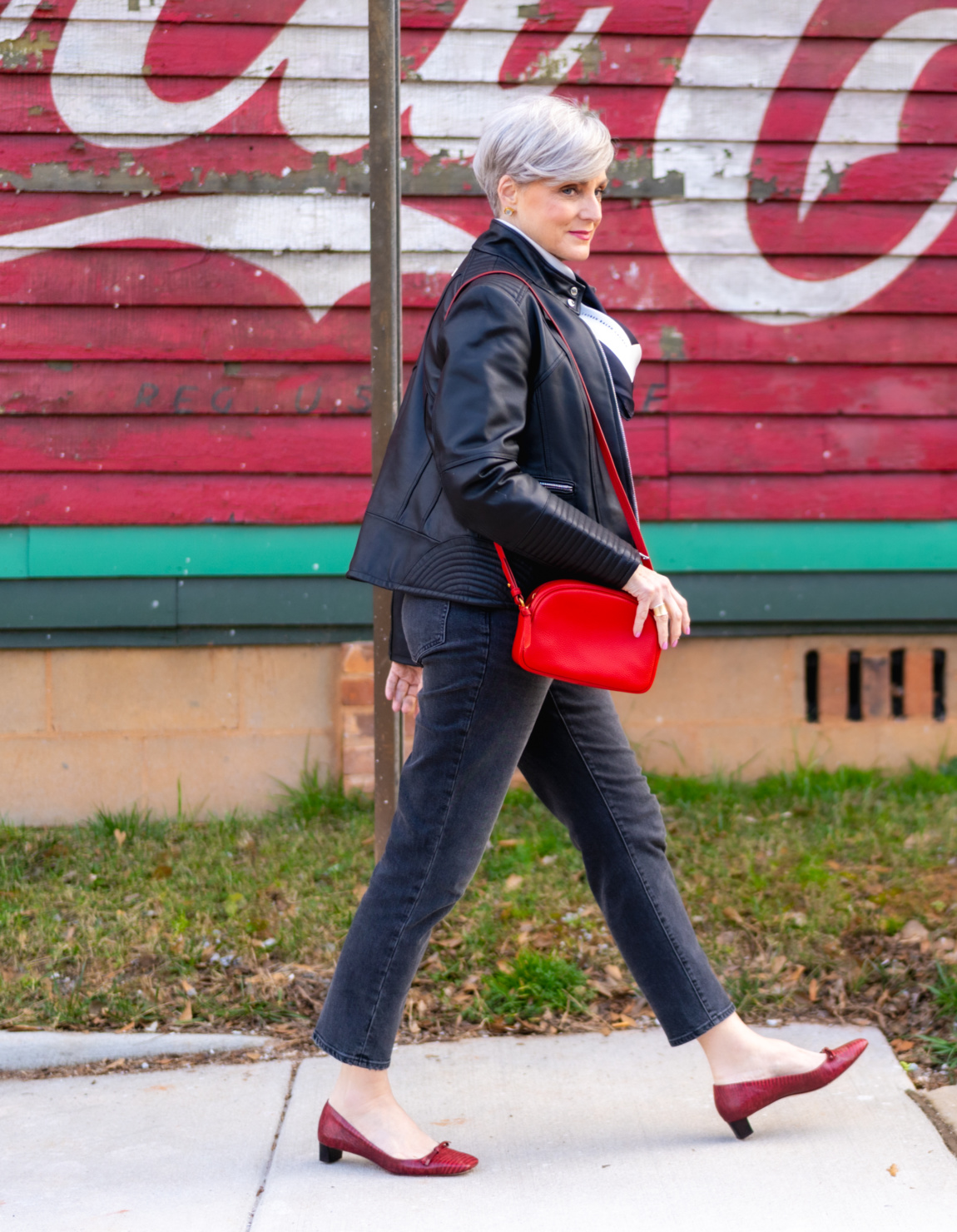 how to wear a moto jacket
