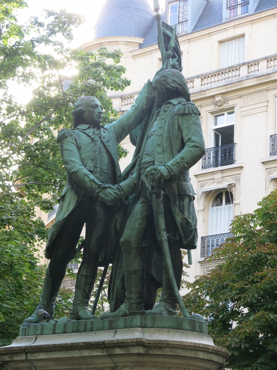 Washington and Lafayette that stands proudly at La Place Les Etats Unis