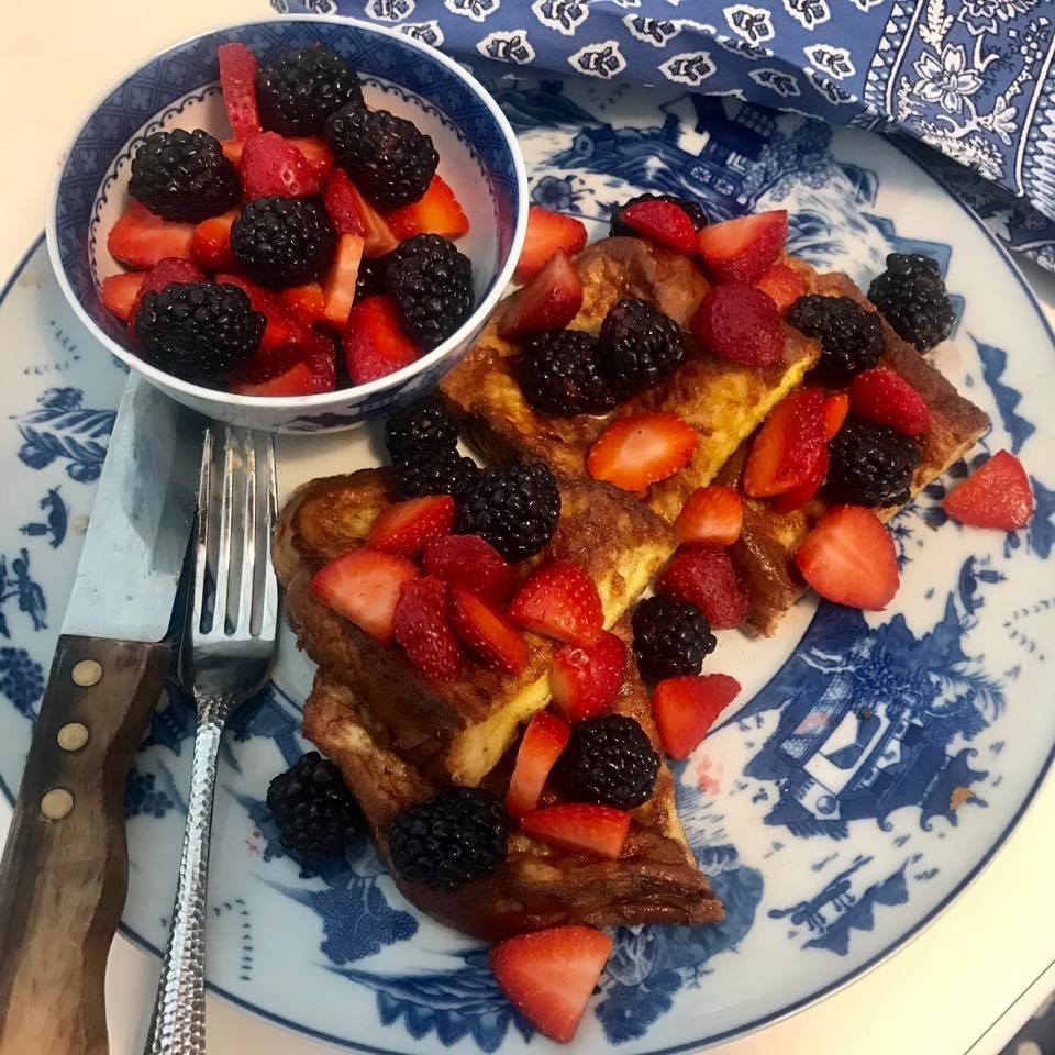 Blue Canton for breakfast- French Toast and berries