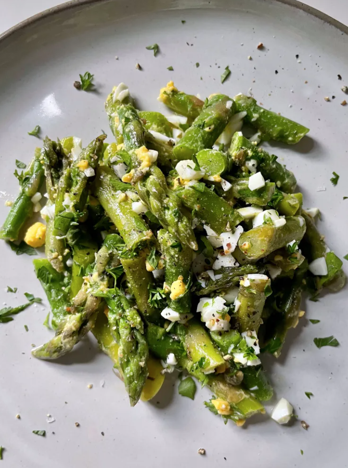 asparagus salad with eggs