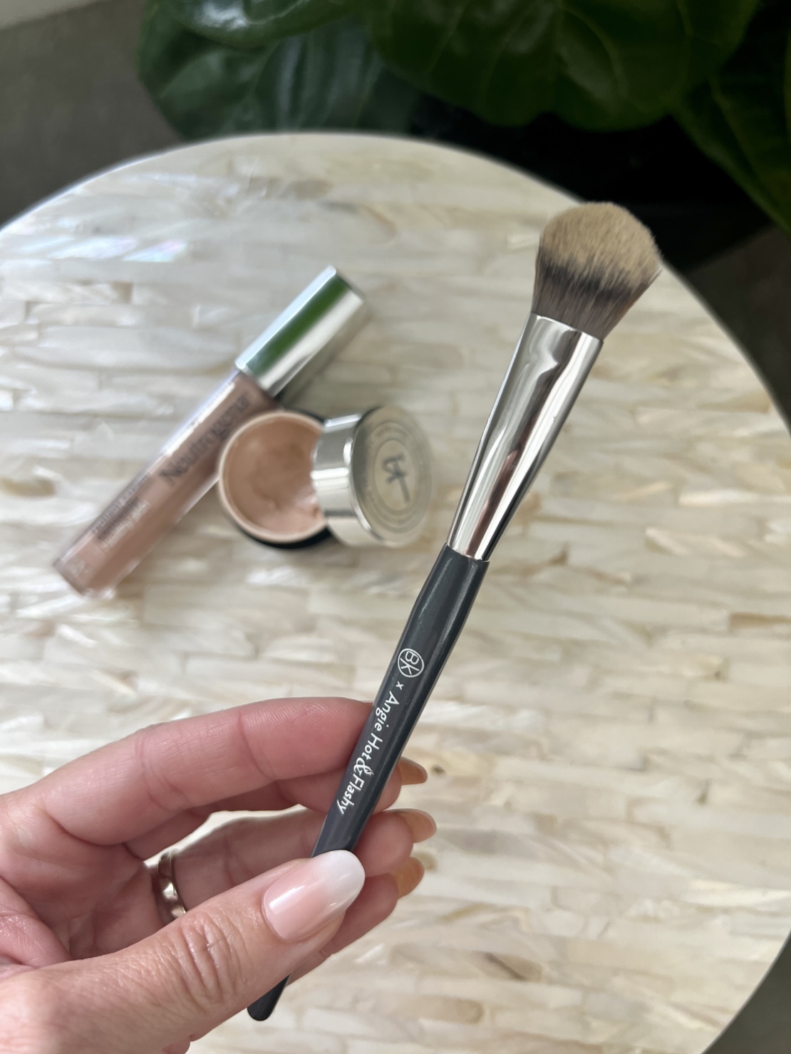 brushes 7