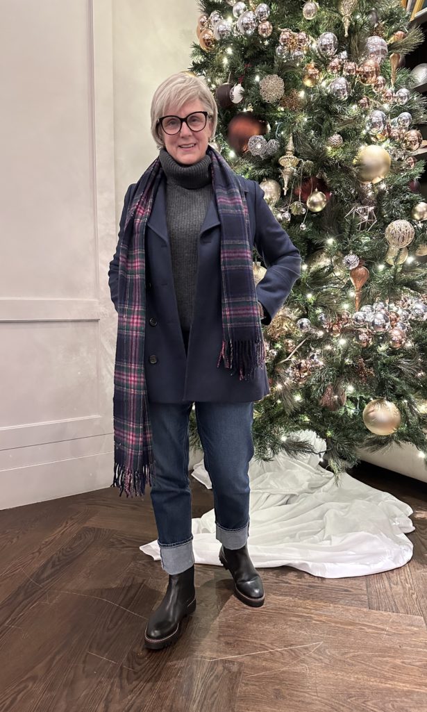 Daily Look 12.18.22