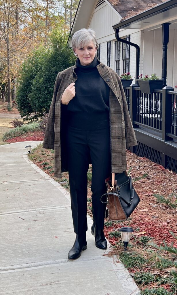 Daily Look 12.4.22