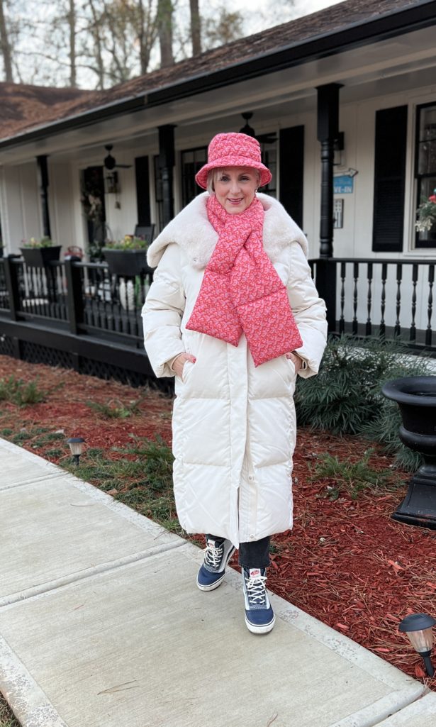 Daily Look 12.15.22