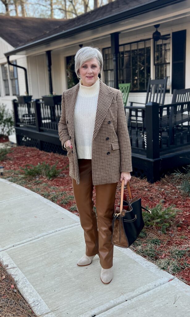 Daily Look 1.27.23