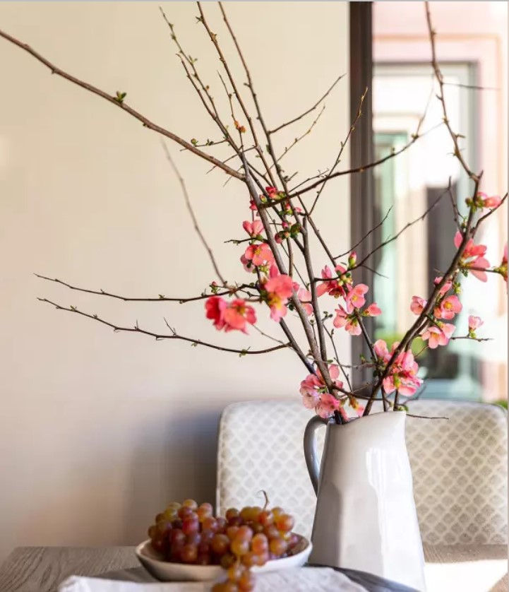 Blossoms pitcher