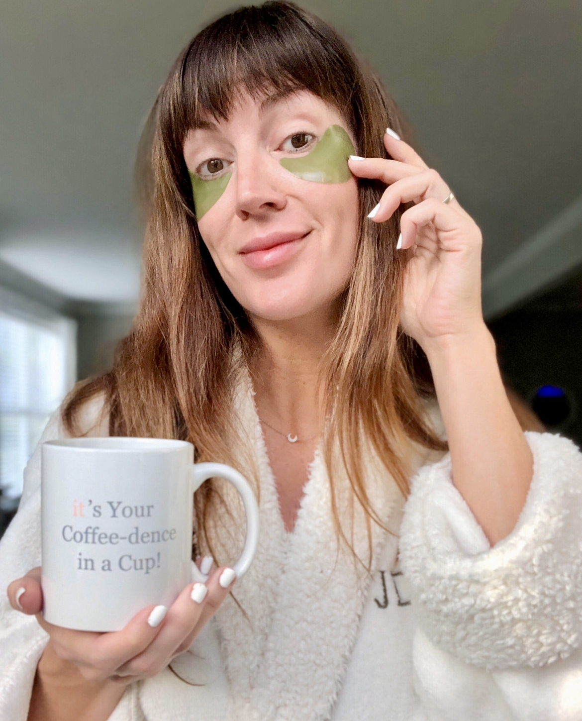 youthful-tips-7-eye-masking-.jpg