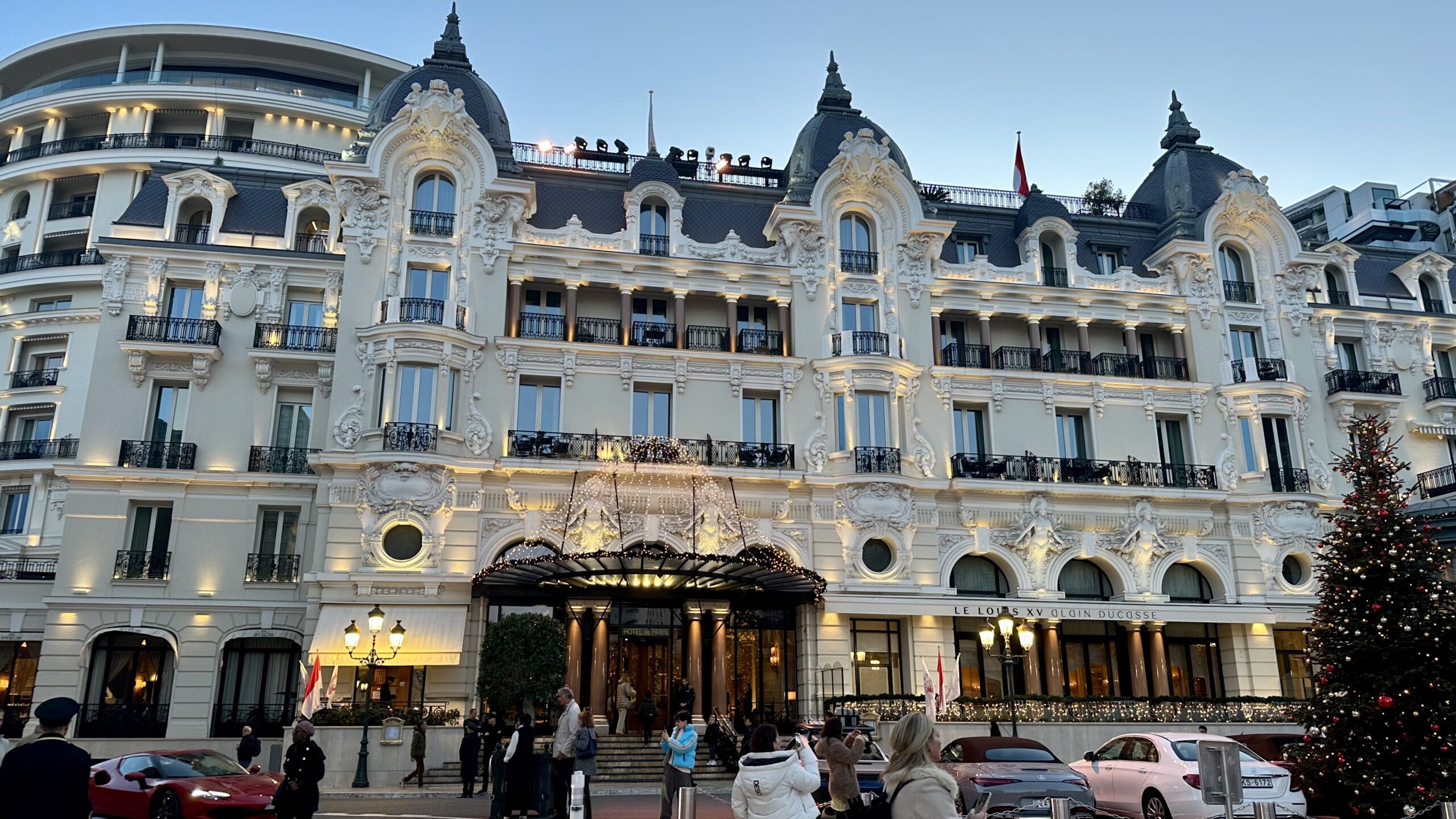 Monte Carlo Hotel