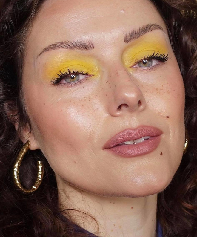 Gemini zodiac makeup yellow