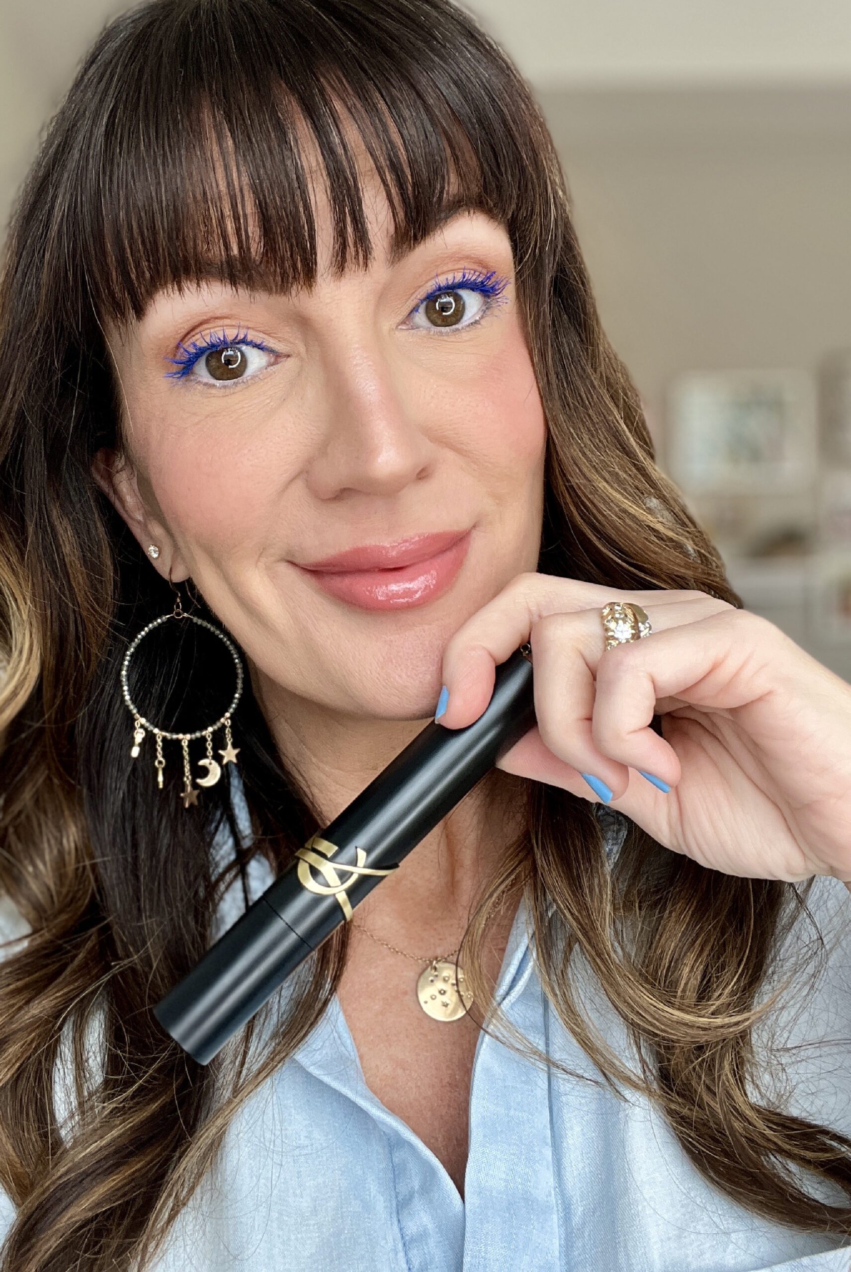 aquarius zodiac makeup mascara