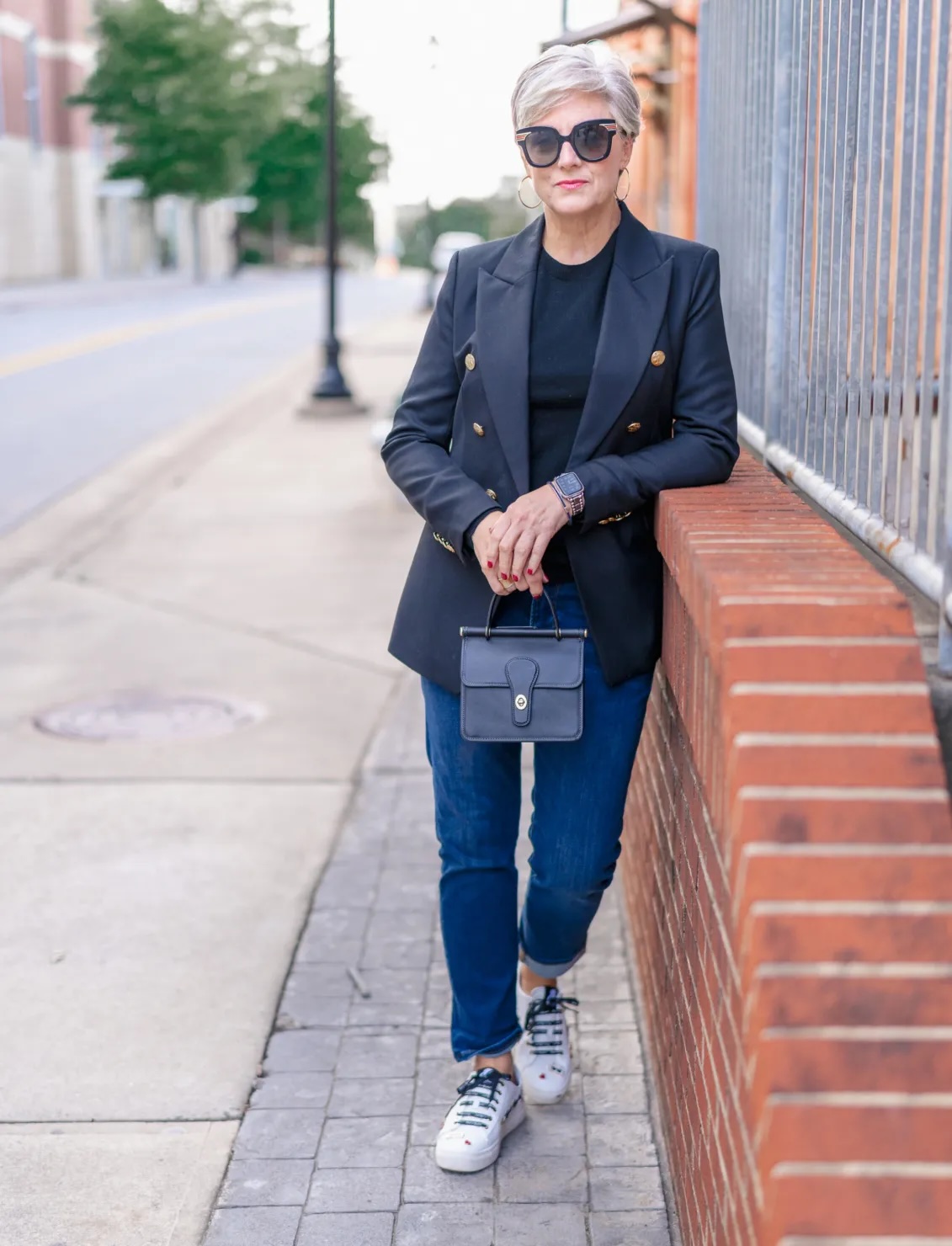 navy blazer with jeans