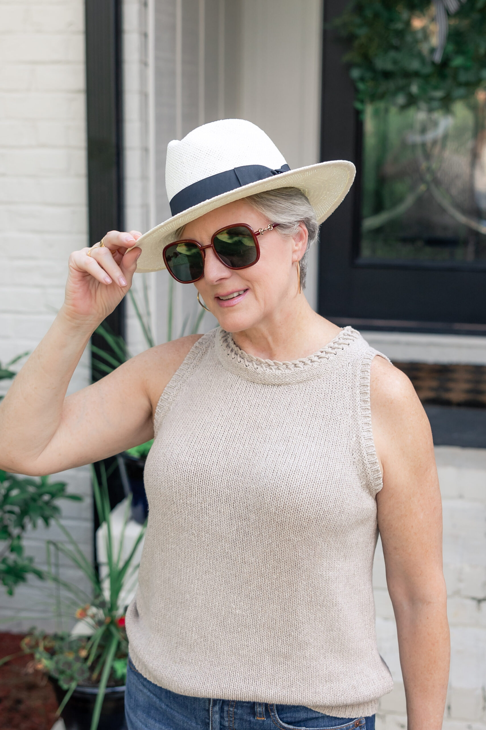 Beth July & August 2023 square shape sunglasses