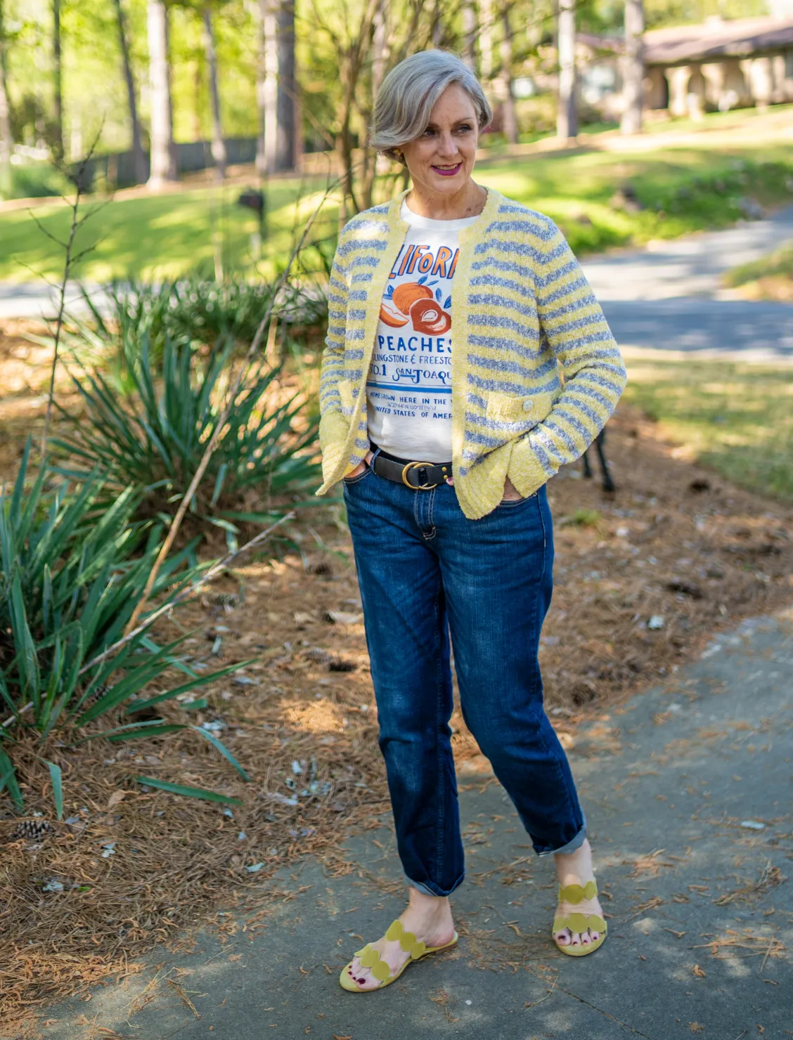 graphic tee outfit inspo