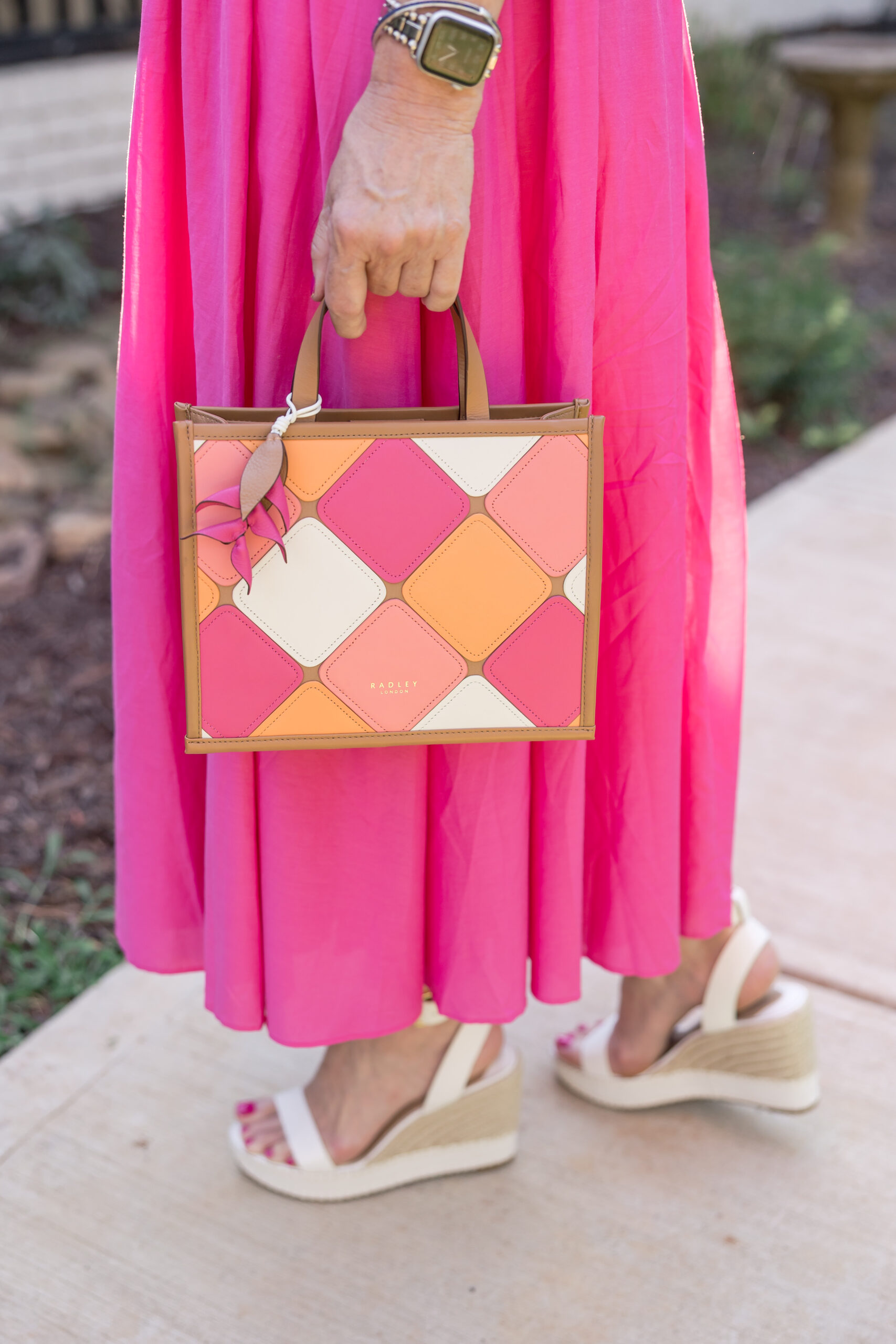 5 Reasons Every Woman Should Own a Skirt