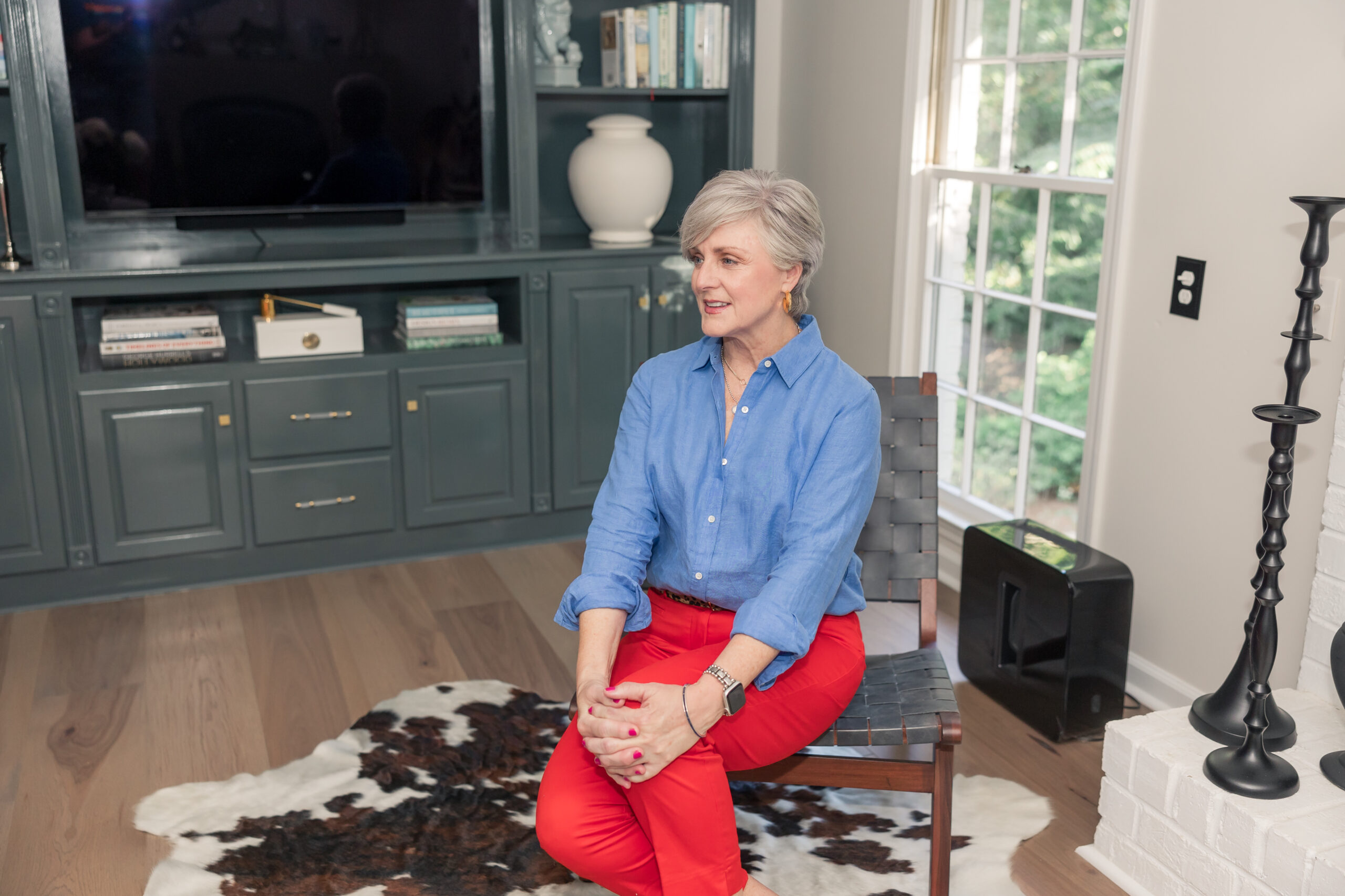 Beth SAACA | June + July 2024 blue linen button up outfit