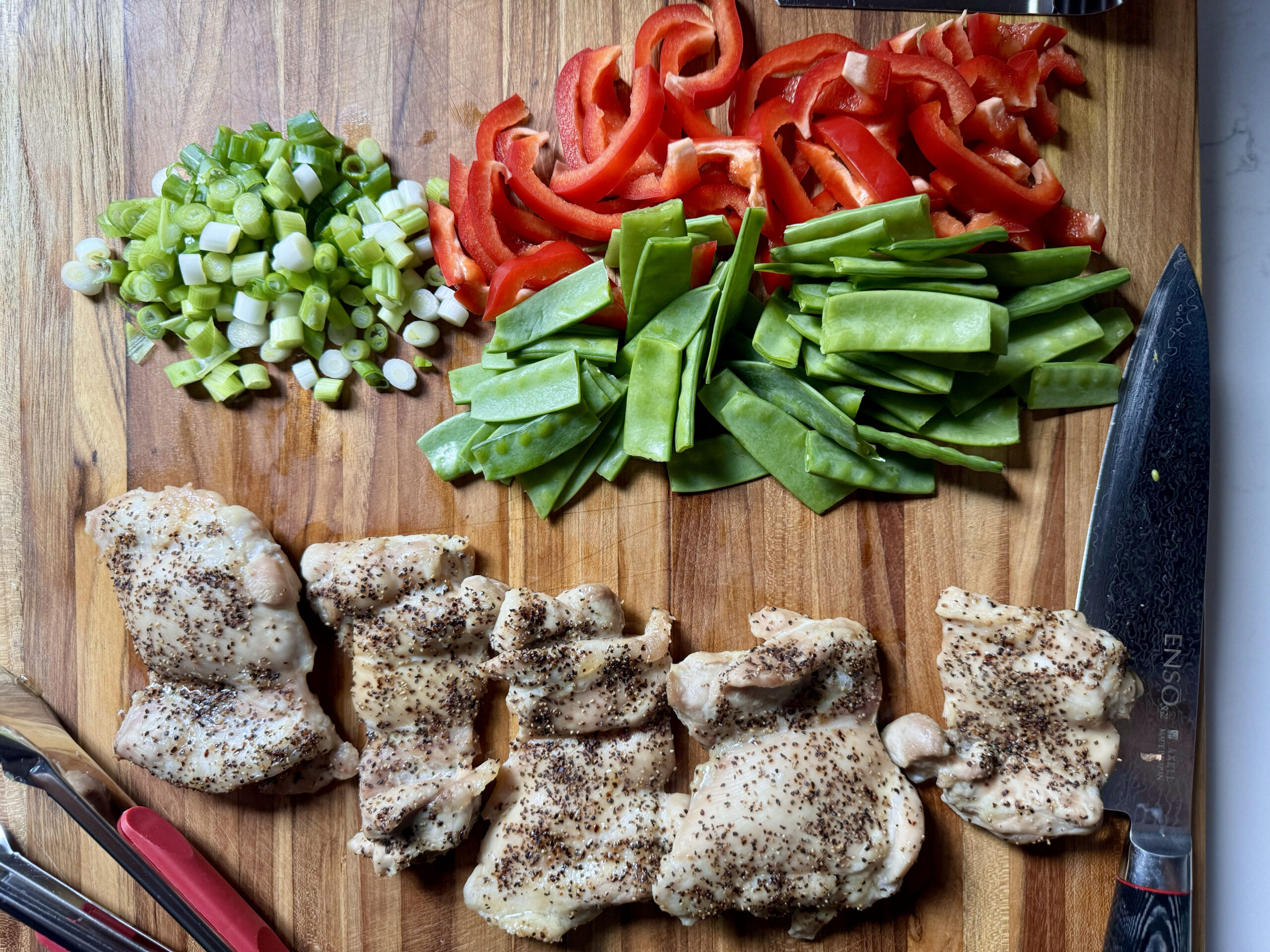bite sized chicken thighs