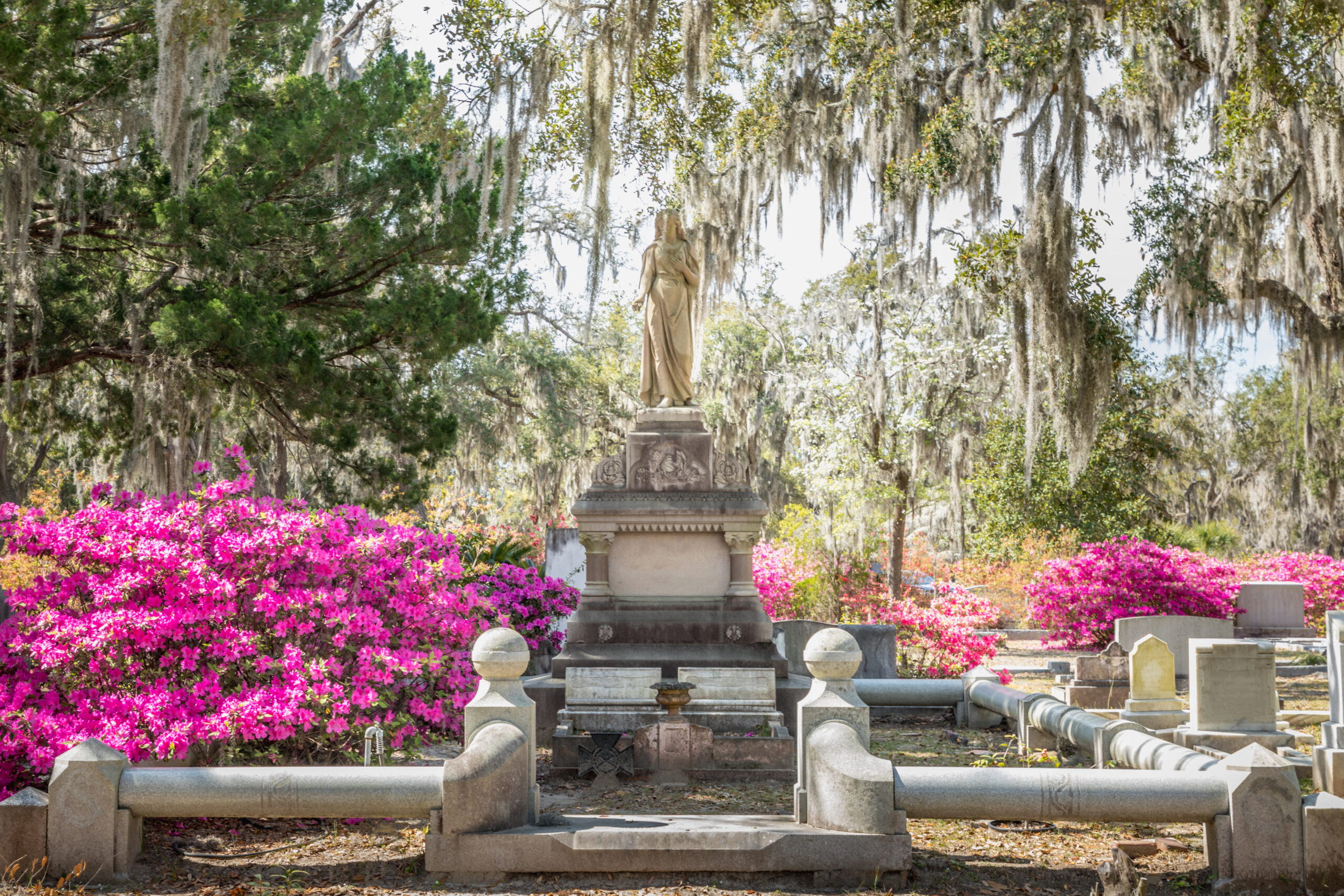 Old historic gravesites on Bonaventure Cemetery Savannah, Georgia Old historic gravesites on Bonaventure Cemetery Savannah, Georgia