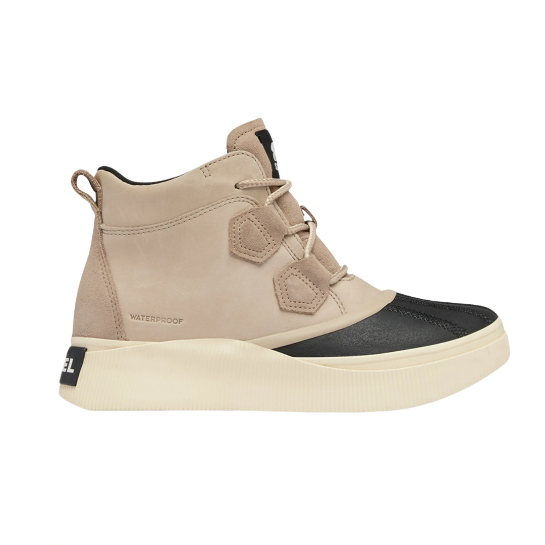 Sorel hiking boots | Sweater Weather Season