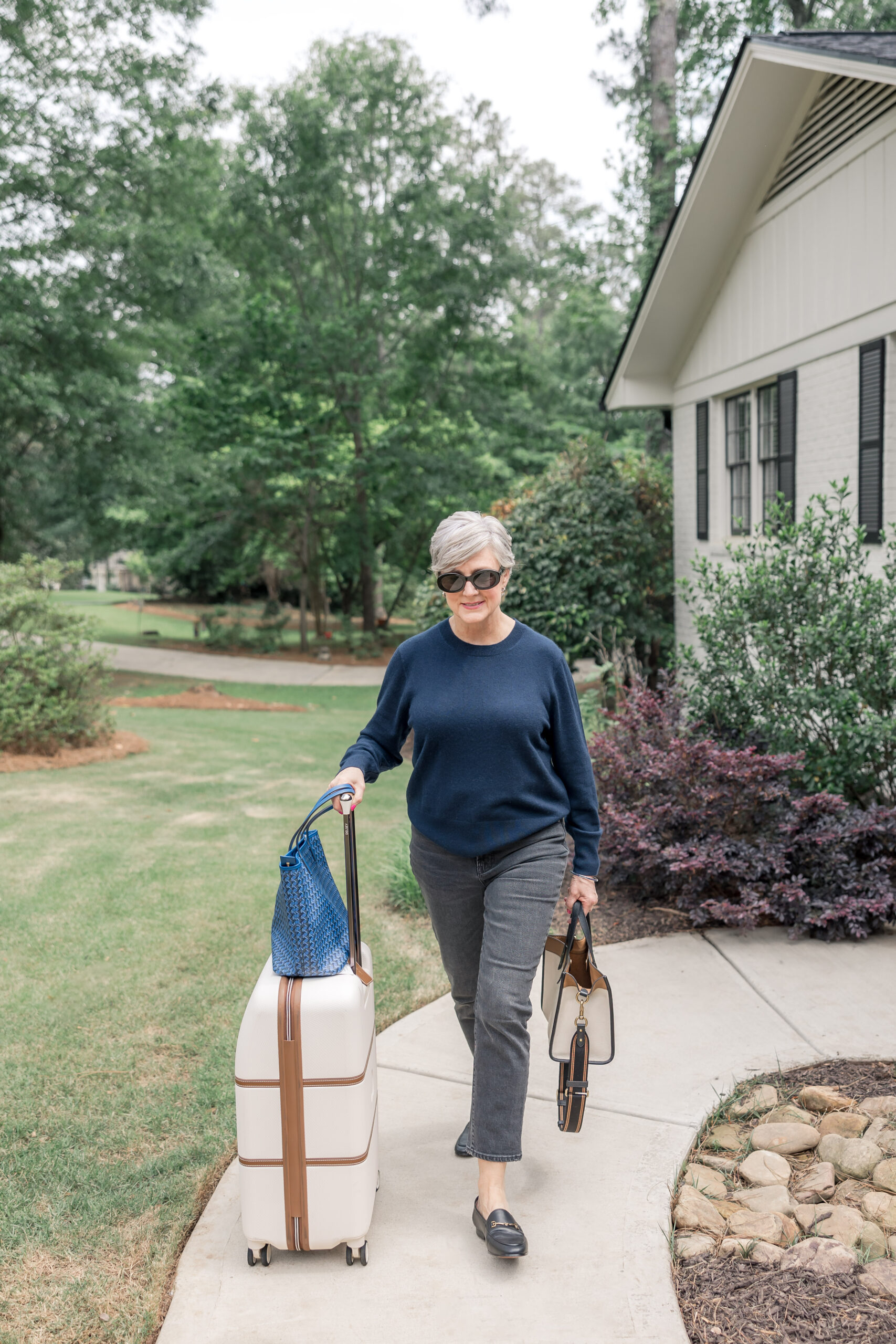 Fall Travel Outfits and Accessories