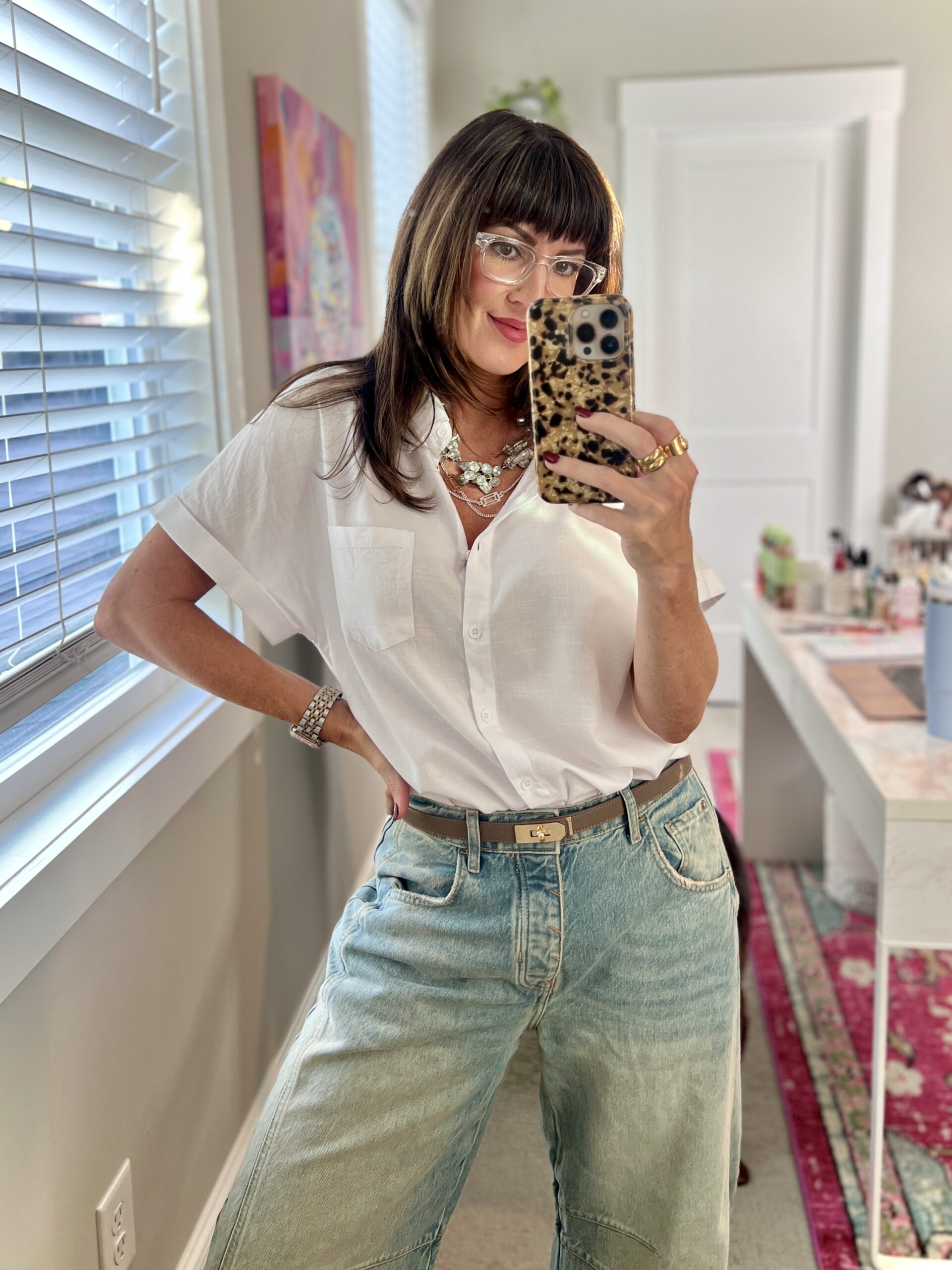 eye makeup 16 shirt white and jeans outfit