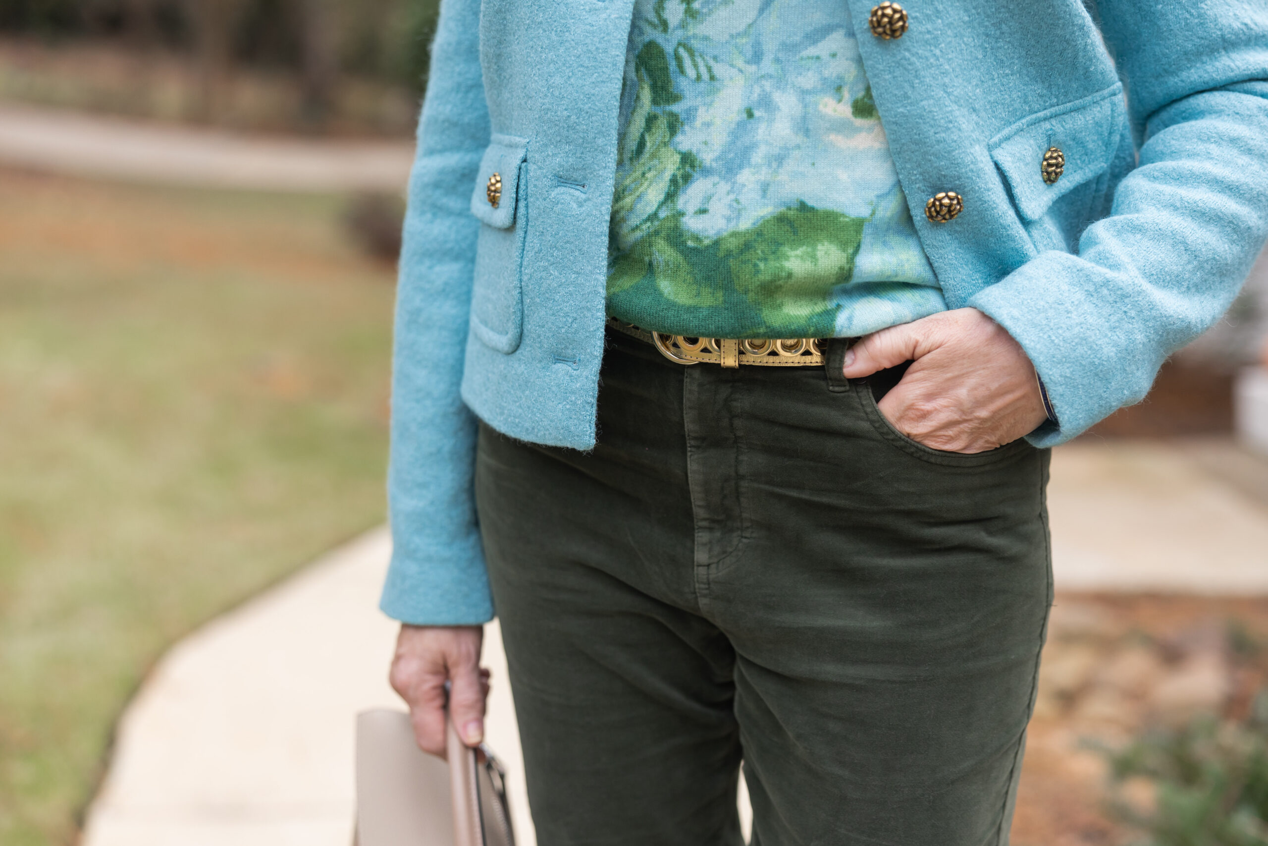Beth SAACA | November + December 2024 accessories for outfit