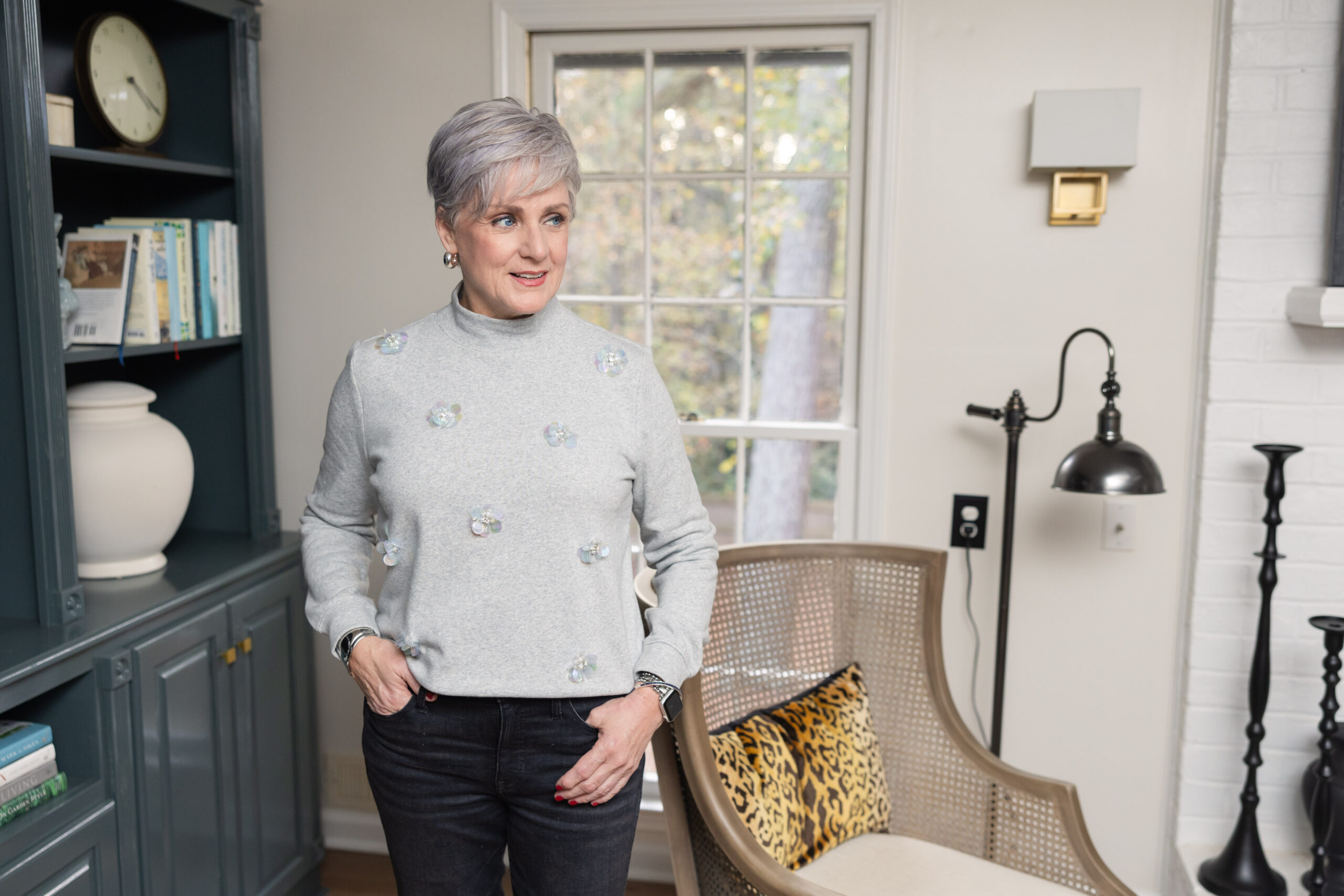 Beth SAACA | November + December 2024 Cozy Sweatershirt and Jeans holiday outfit