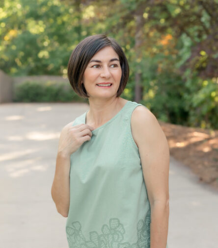 Monochromatic Mint: The Easiest Way to Freshen Up Your Spring Look