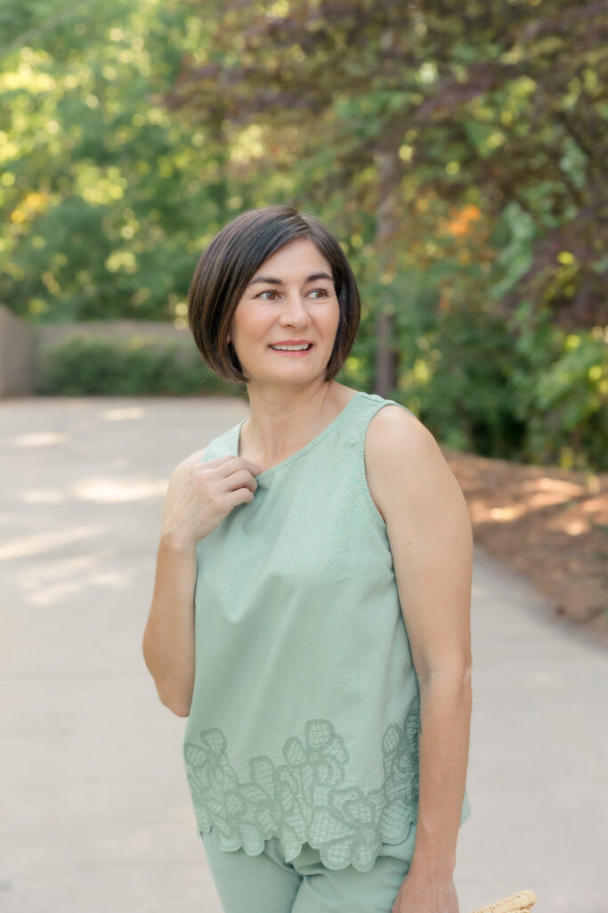 Monochromatic Mint: The Easiest Way to Freshen Up Your Spring Look