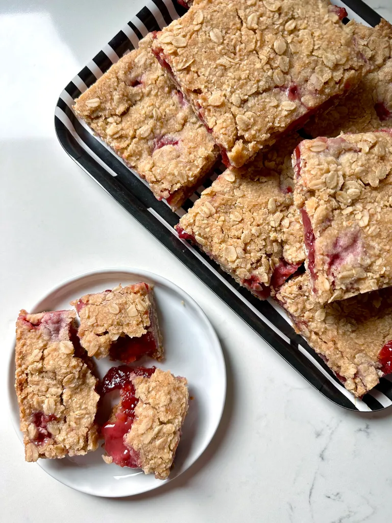 Strawberry Oat Bars – An Easy Mother’s Day Treat!