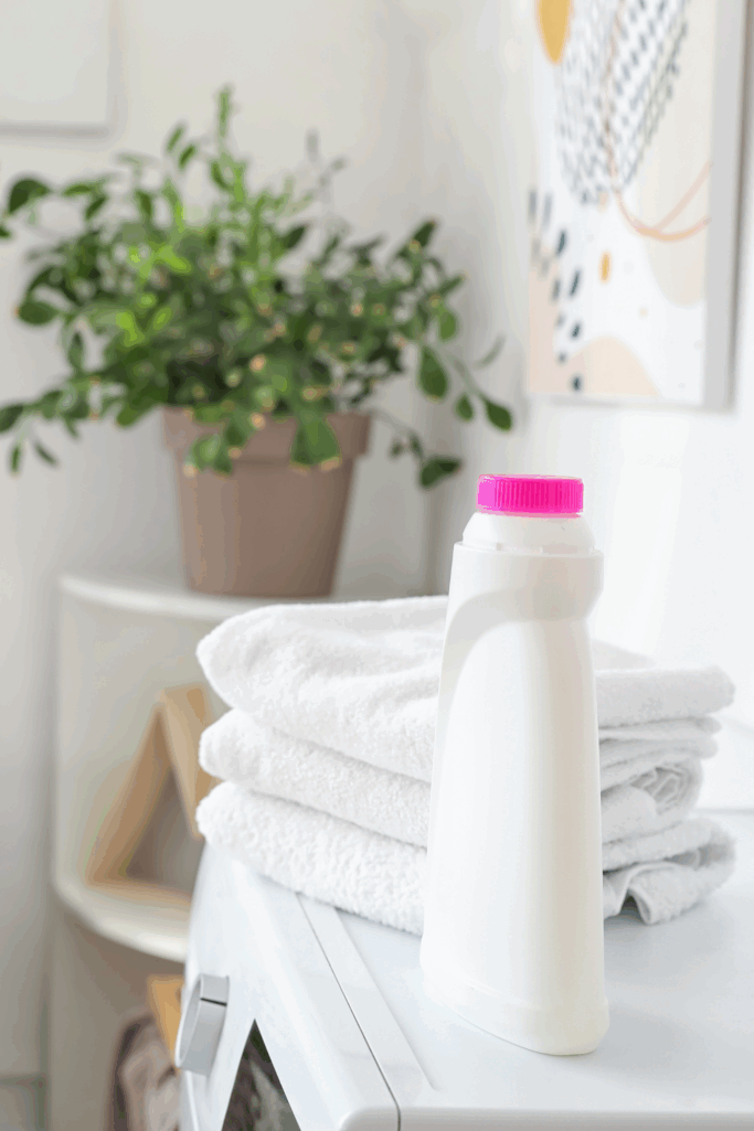 The Secret to Keeping Your Whites Actually White All Summer