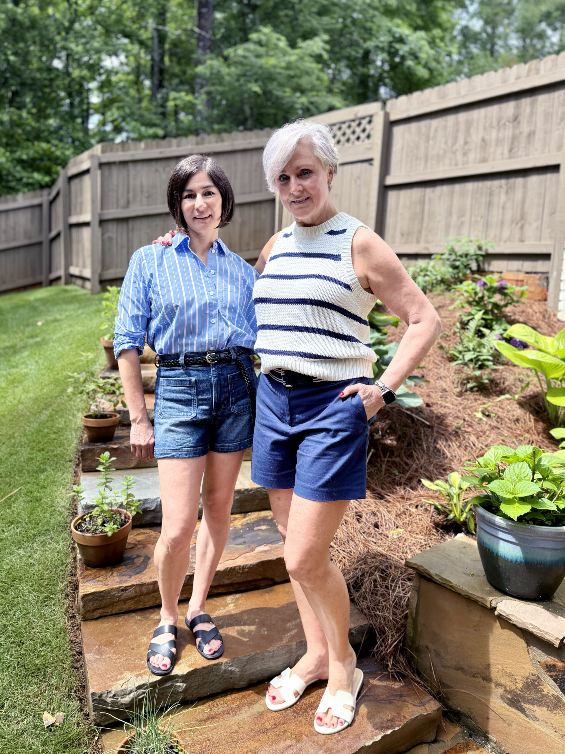 Summer’s First Sip: Stripes, Sunshine & A Blueberry Mint Cooler