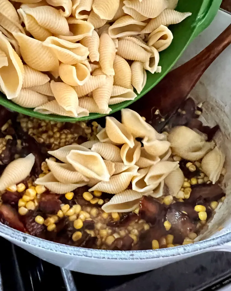 Summer Pasta, Ingredients, How to Prepare Bacon and Corn Pasta