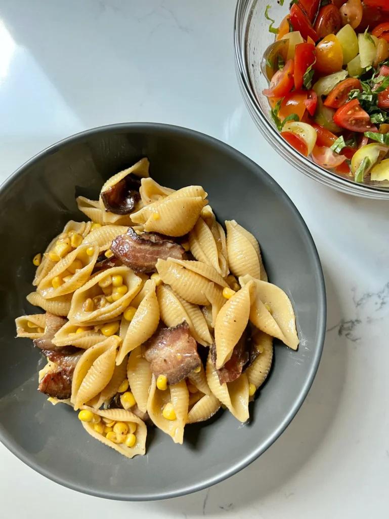 Summer Pasta, Ingredients, How to Prepare Bacon and Corn Pasta