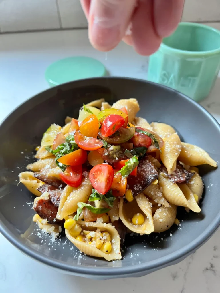 Summer Pasta, Ingredients, How to Prepare Bacon and Corn Pasta