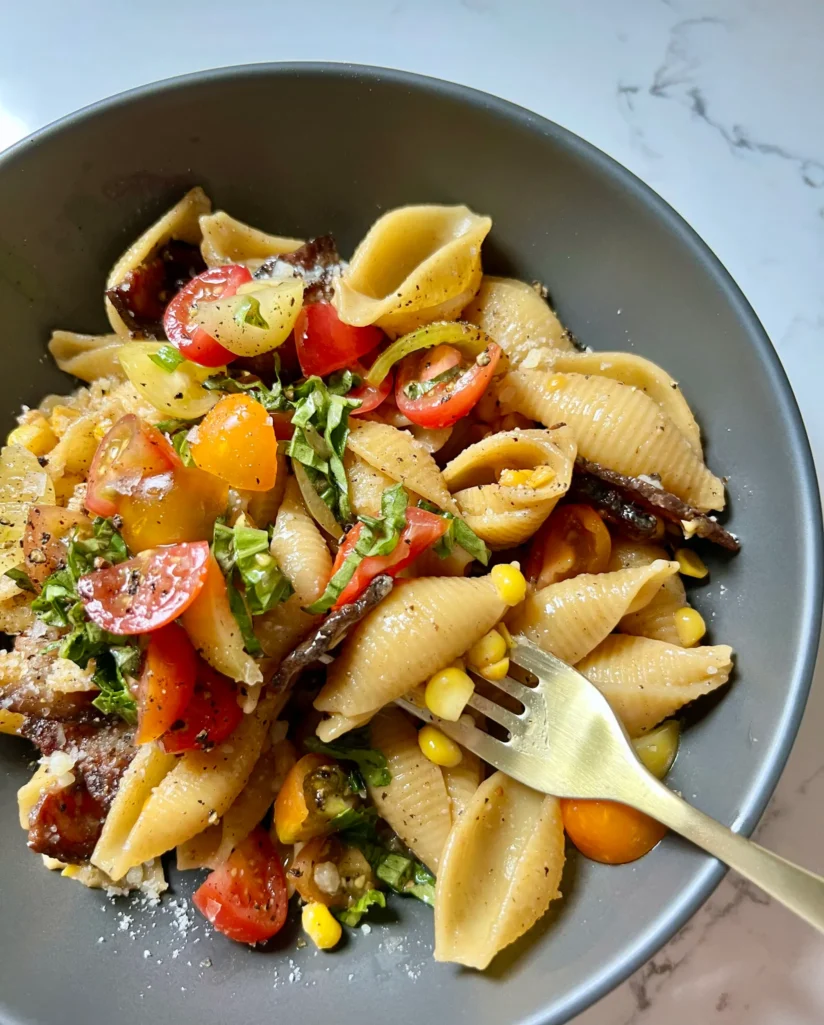 Summer Pasta, Ingredients, How to Prepare Bacon and Corn Pasta