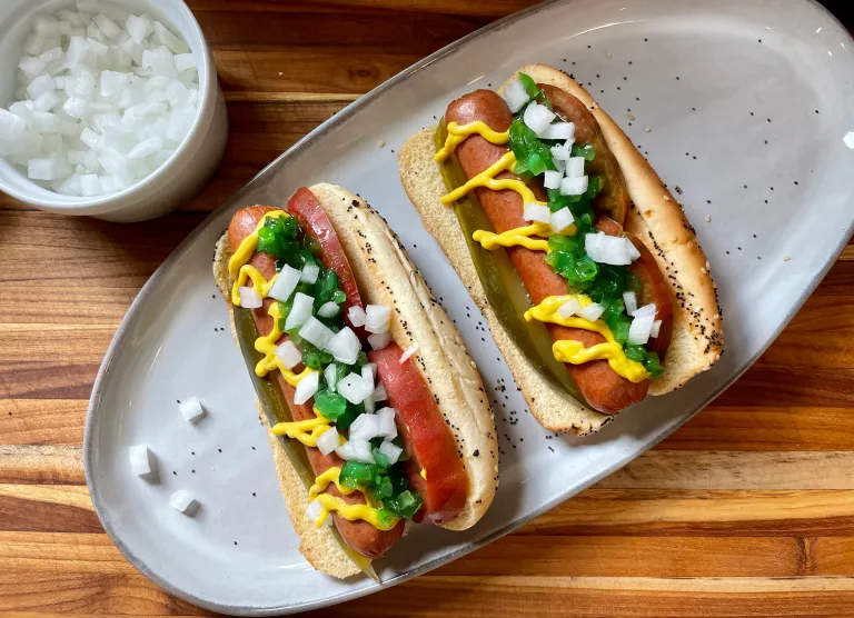 Classic Chicago-Style Hot Dog – Authentic Toppings & Flavor