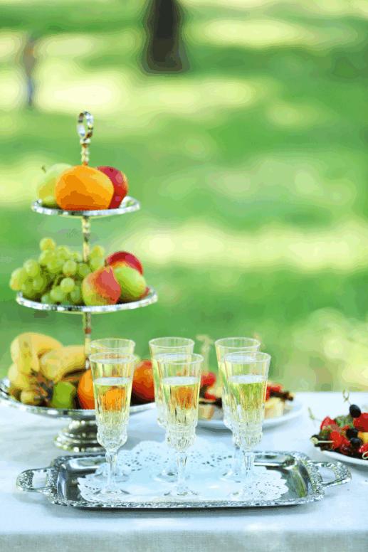 Outdoor Cart Ideas for Summer Hosting