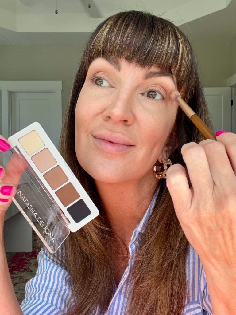 eyeshadow application