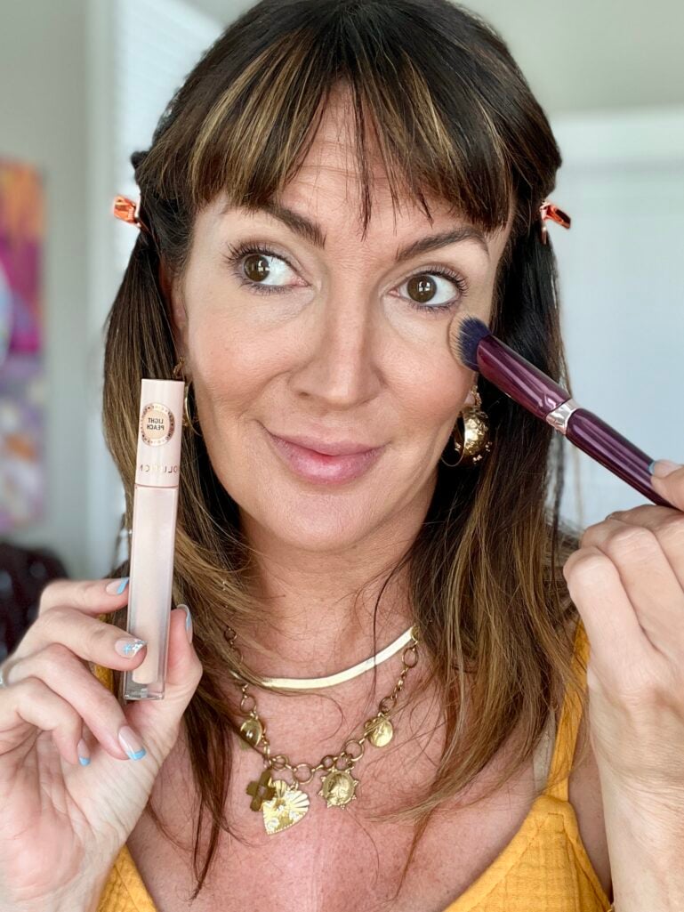 blush, lip gloss, brows, eyes, concealer,  no makeup, 