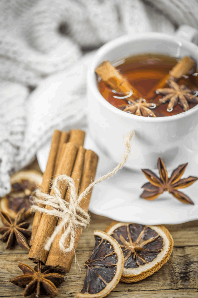 7 Cozy Fall Teas That Make Evenings Feel Extra Comforting